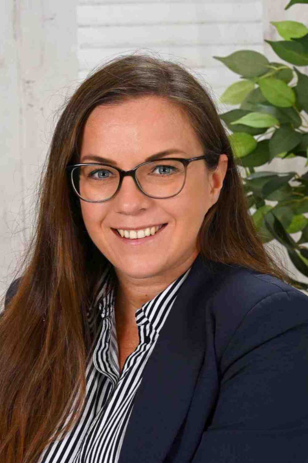  Nora Novak
